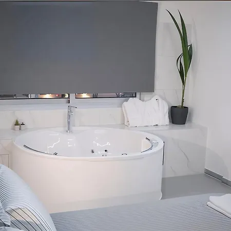 アパート Plateia Deluxe ニコシア